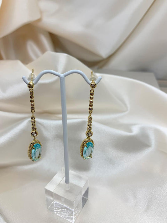 Aretes de Gota de Circonita